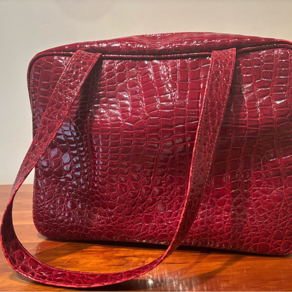 Leif bag, croc embossed, fun and practical
